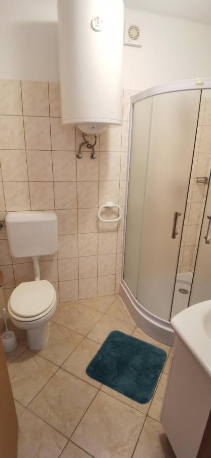 Apartments Zdenka ลาบิน ภายนอก รูปภาพ
